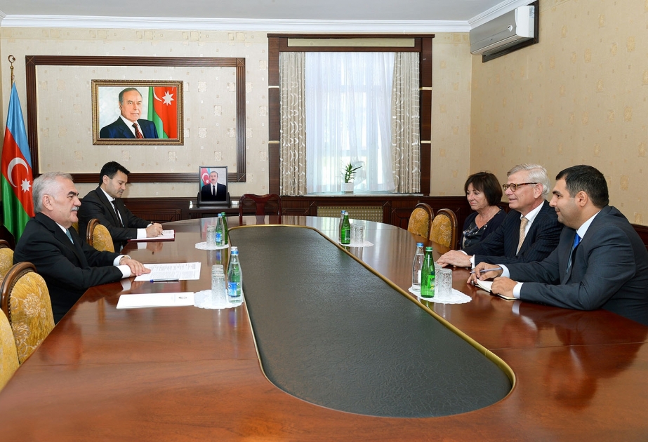 Chairman of Nakhchivan`s Supreme Assembly meets with Dutch ambassador