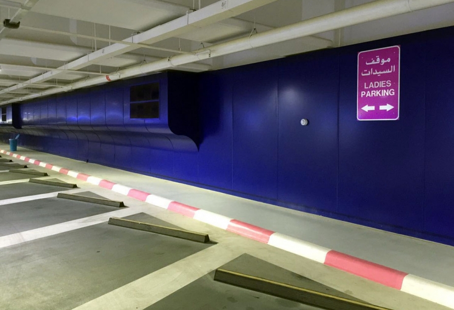 Cпециальные парковочные места для женщин в Абу-Даби
