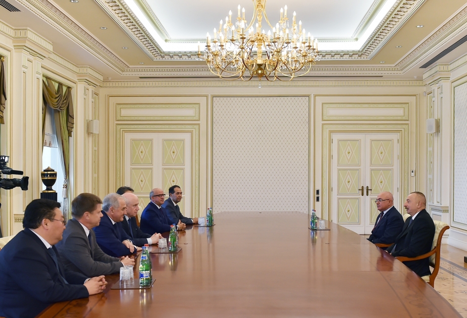 Präsident Ilham Aliyev empfängt Leiter der Zolldienste von GUS-Mitgliedstaaten VIDEO
