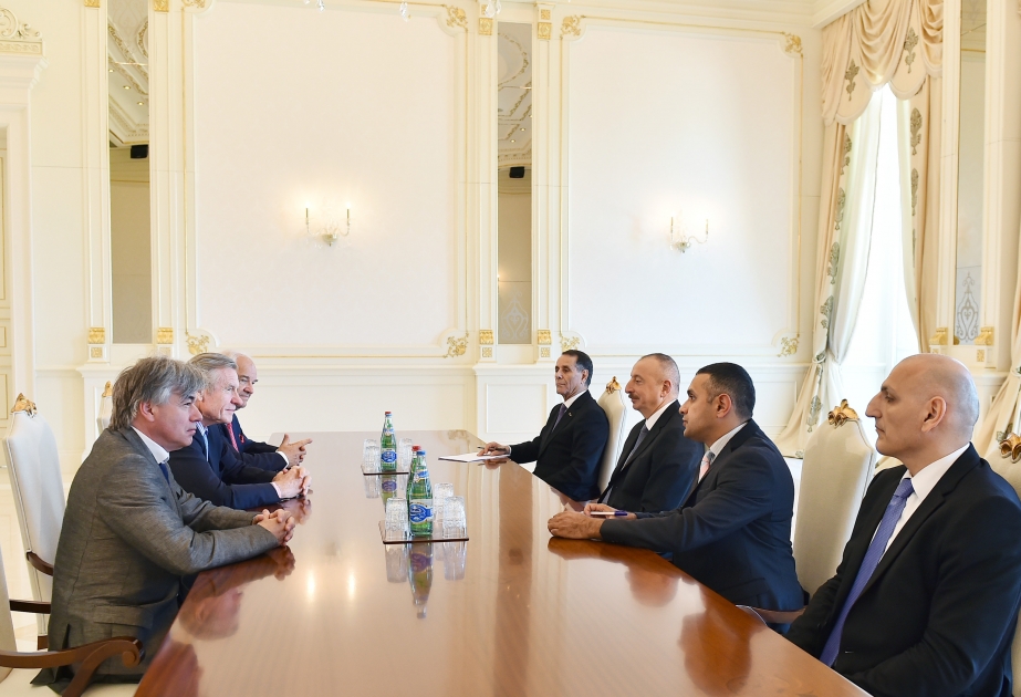 伊利哈姆·阿利耶夫总统接见法国-阿塞拜疆友好协会主席率领的代表团