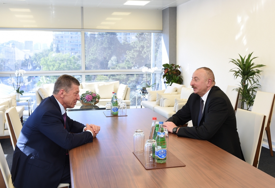 Aserbaidschans Präsident Ilham Aliyev empfängt stellvertretenden Ministerpräsidenten von Russland
