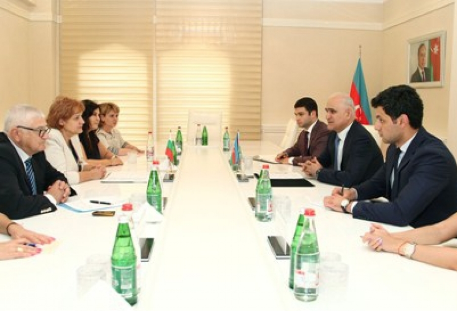 Azerbaijan`s Minister of Economy meets Bulgarian delegation