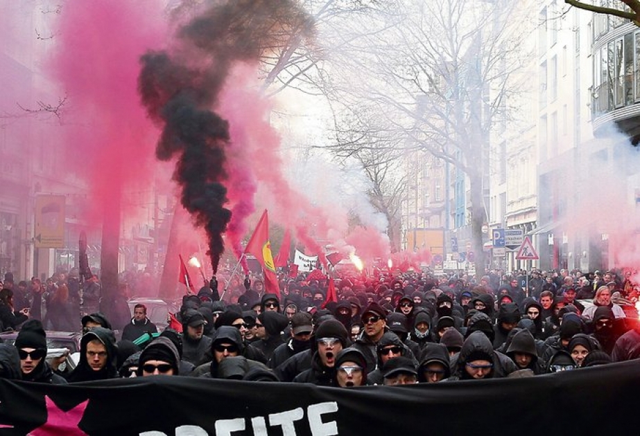 В Гамбурге тысячи антиглобалистов вышли на улицы