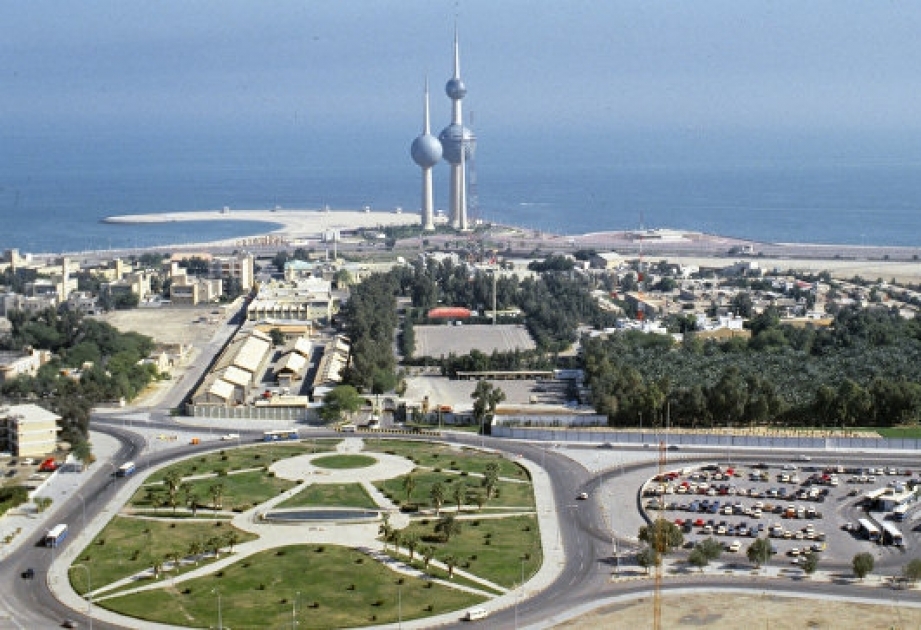 Kuwait closes Iran cultural mission, expels diplomats