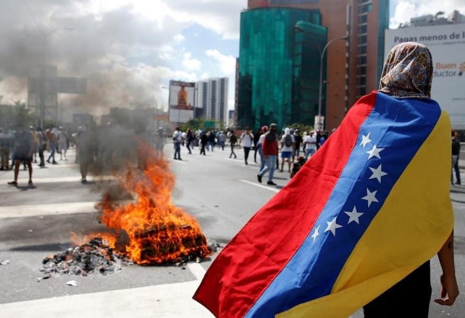Venesuela: Nikolas Maduro müxalifəti “paralel dövlət” yaratmaqda ittiham edir