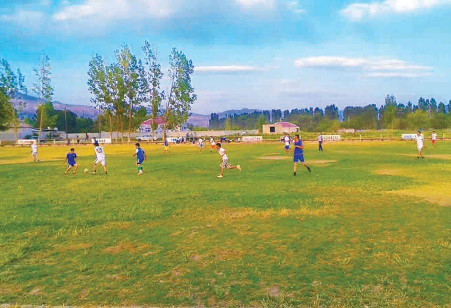 Muxtar respublikanın şəhər və rayonlarında futbol yarışlarına start verilib