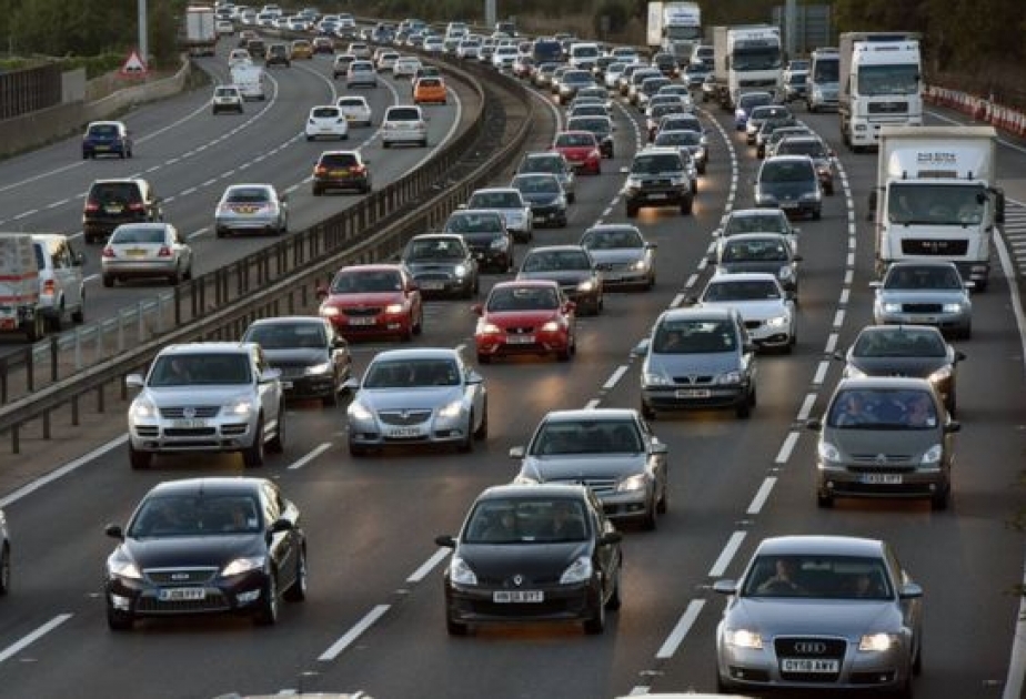 Böyük Britaniya 2040-cı ildən dizel və benzinlə işləyən yeni avtomobilləri qadağan etməyi planlaşdırır