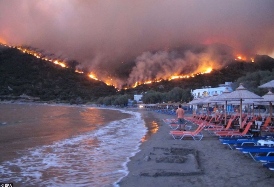 Yunanıstanın Kitira adasındakı yanğını üç gündür söndürmək mümkün olmur