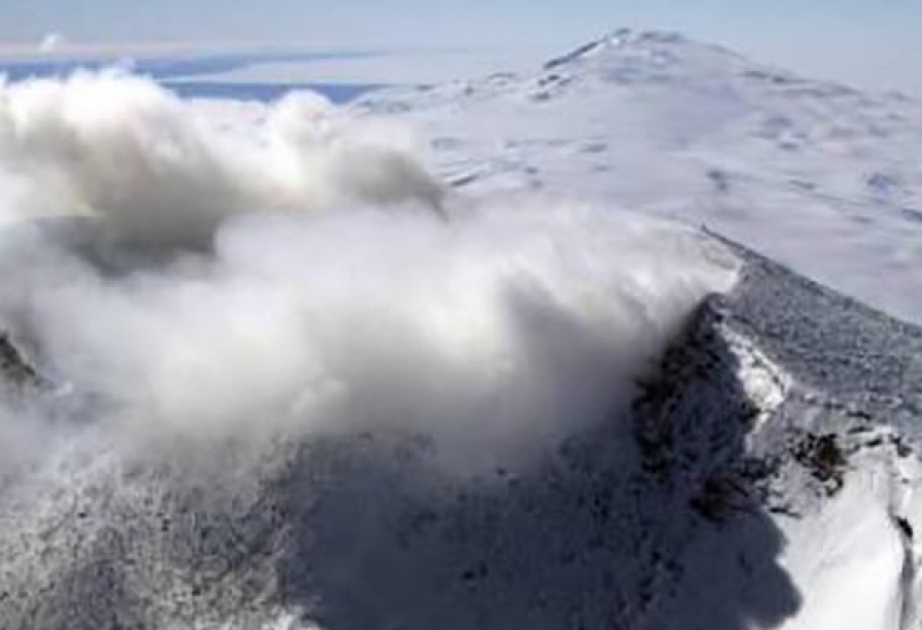 اكتشاف براكين خطيرة تحت جليد القطب الجنوبي