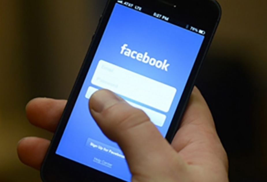 “Facebook” mobil proqramın dizaynını yeniləyib