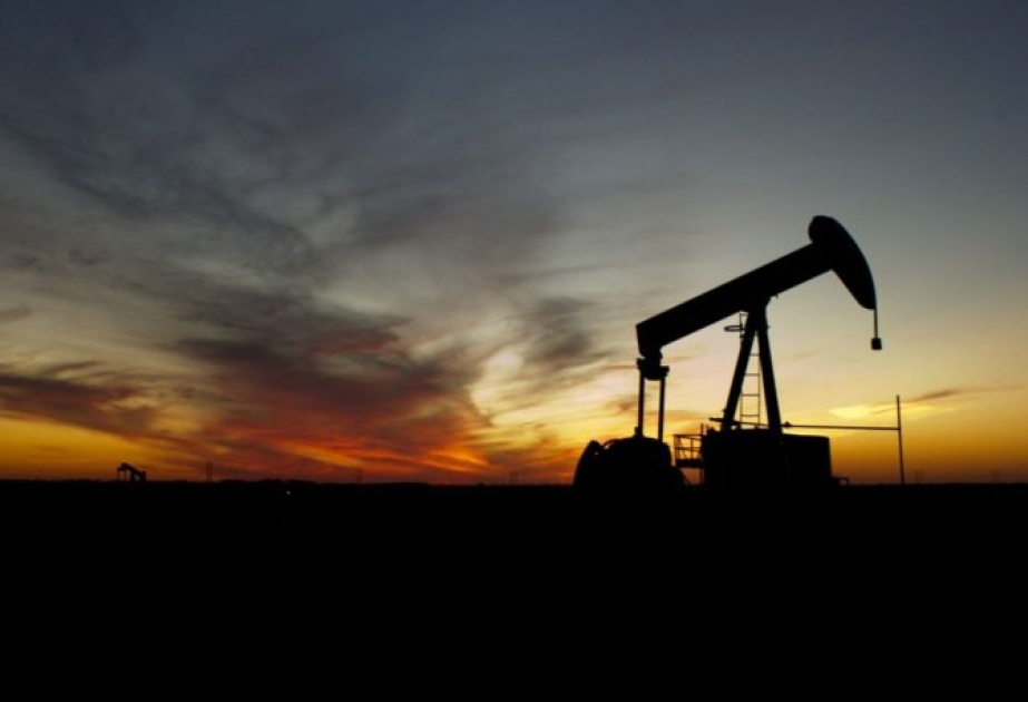ABŞ-ın xam neft ehtiyatları 0,8 faiz azalıb