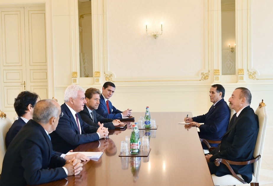 الرئيس إلهام علييف يلتقي الوفد تحت قيادة المدير التنفيذي العام للشركة الإيطالية 