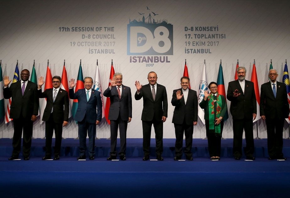 Sitzung des Ministerrates des D8-Gipfels in Istanbul