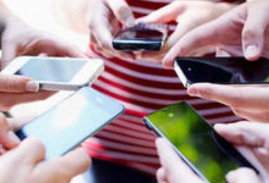 Araşdırma: istifadəçilər smartfon asılılığı təhlükəsini dərk etməyə başlayıblar