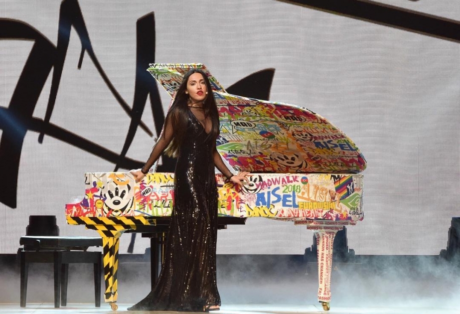 Представительница Азербайджана на «Евровидение 2018» впервые выступила на сцене с песней «X my heart»