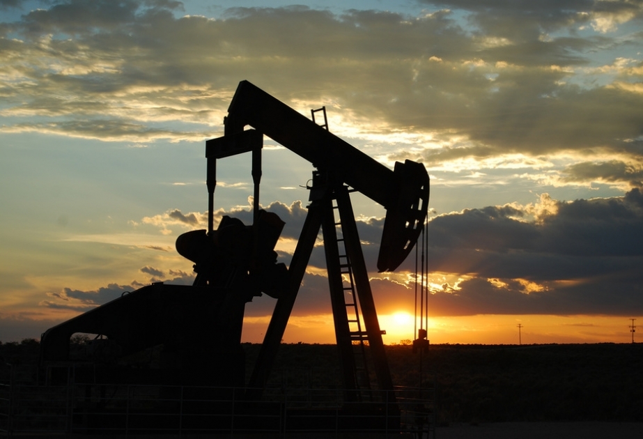 ABŞ-ın neft ehtiyatları geriləyib