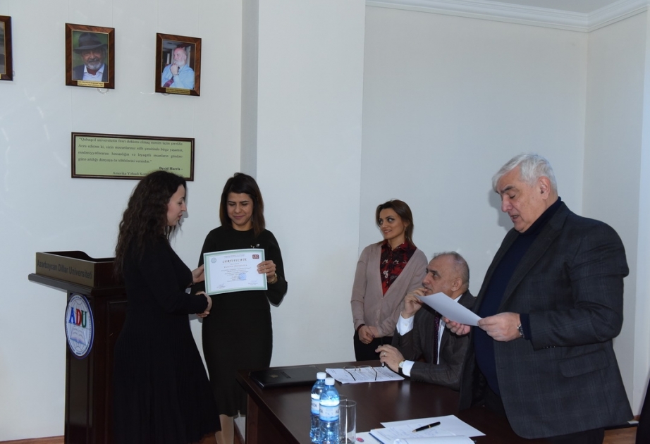ADU-nun Dil və Tərcümə Xidmətləri Mərkəzi təlim iştirakçılarına sertifikatlar verib