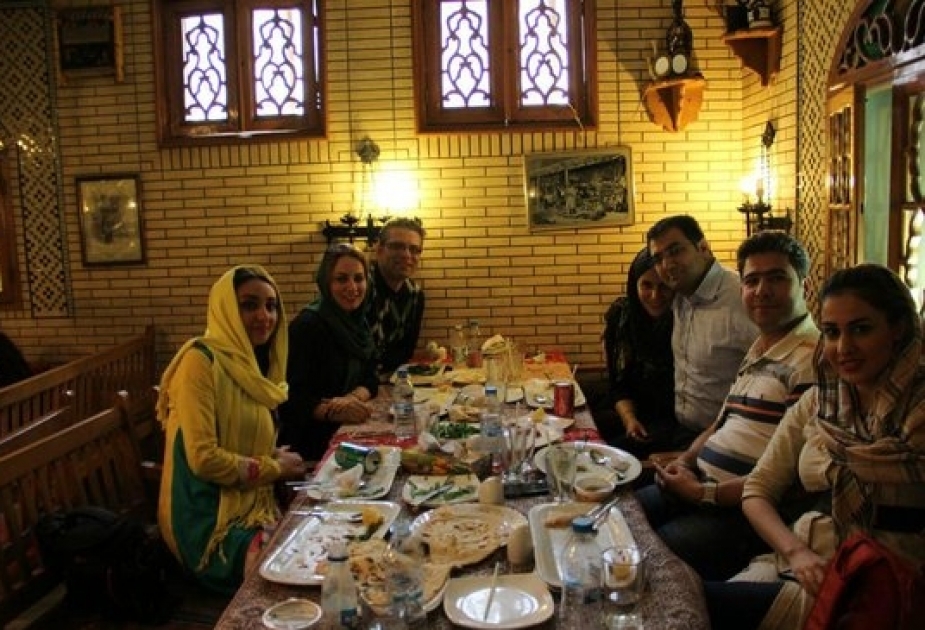 Bahalıqla əlaqədar Tehranda 180 restoran fəaliyyətini dayandırıb
