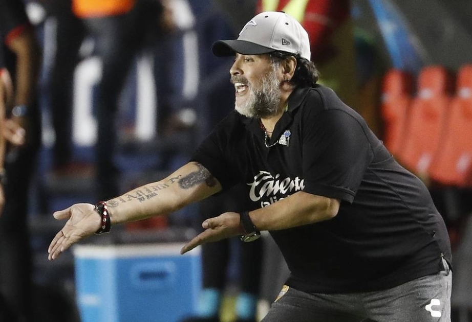 Maradona “Dorados” klubunun baş məşqçisi vəzifəsindən istefa verib