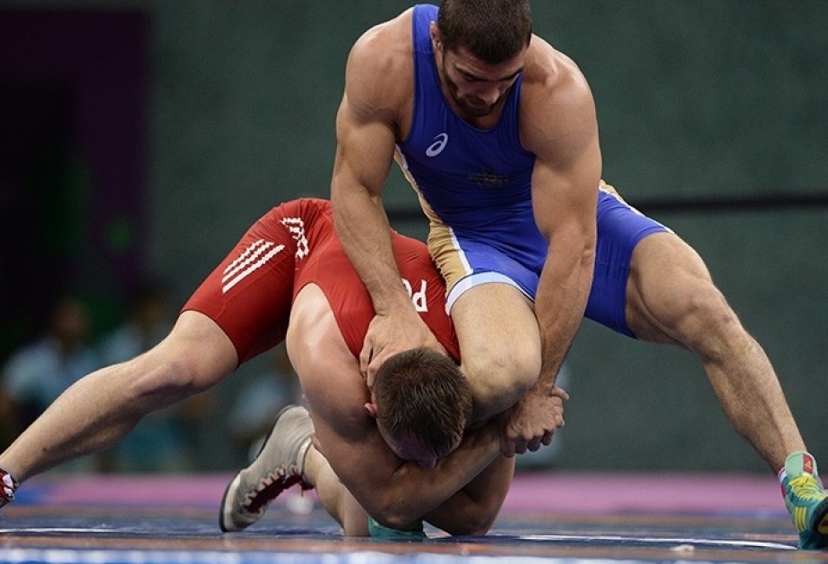 Azerbaijani freestyle wrestlers to battle for medals in Russia