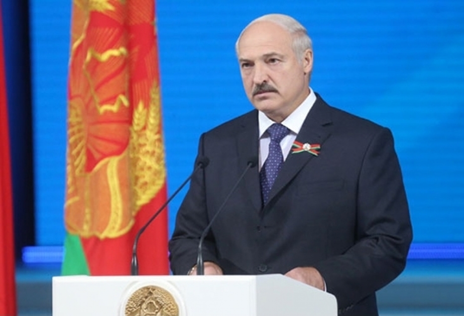 Aleksandr Lukaşenko “MDB-nin fəxri sərhədçisi” döş nişanı ilə təltif edilib