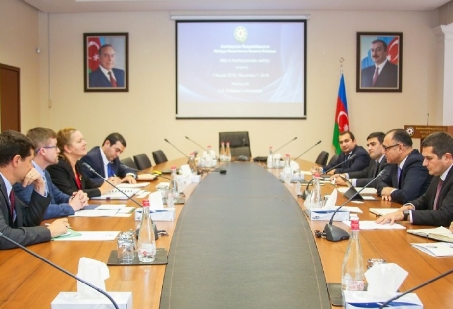 Aserbaidschanische Kammer für Finanzmarktaufsicht und US-Finanzinstitutionen erörtern Aussichten für Zusammenarbeit