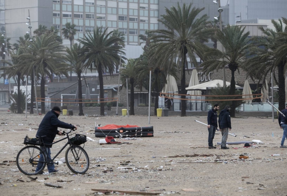 Мощный ураган «Глория» нанес непоправимый ущерб пляжам Барселоны
