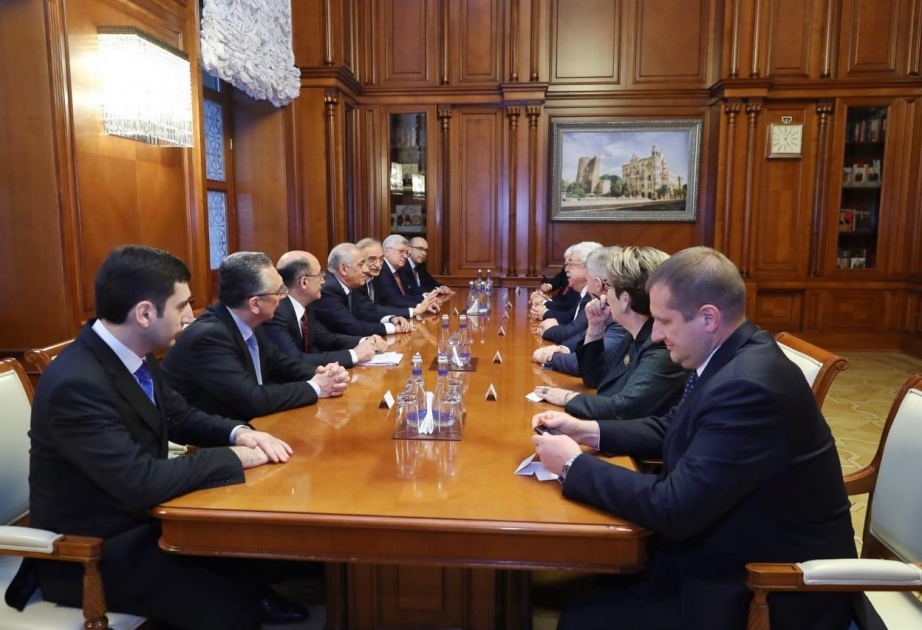 На встрече в Кабинете Министров шла речь об азербайджано-российских экономических связях