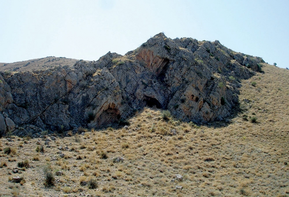 Qədim Naxçıvanın daş yaddaşı - Qazma mağarası