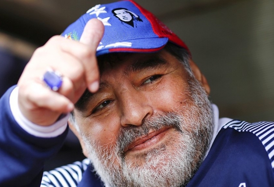 Diego Maradona verlängert seinen Vertrag als Trainer von La Plata
