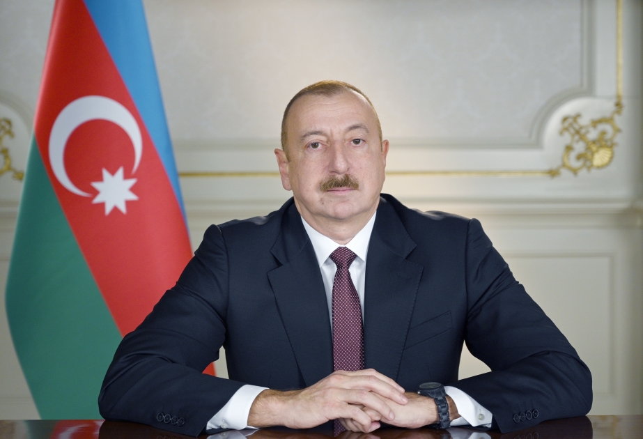 Präsident Ilham Aliyev gratuliert seinem montenegrinischen Kollegen zum Nationalfeiertag