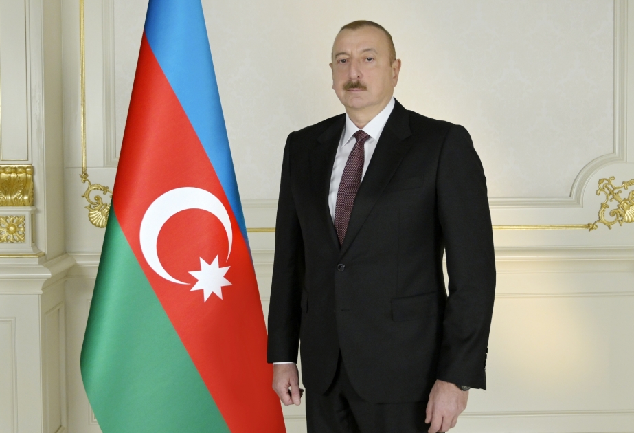 Le président Ilham Aliyev a félicité son homologue français pour la fête nationale de son pays