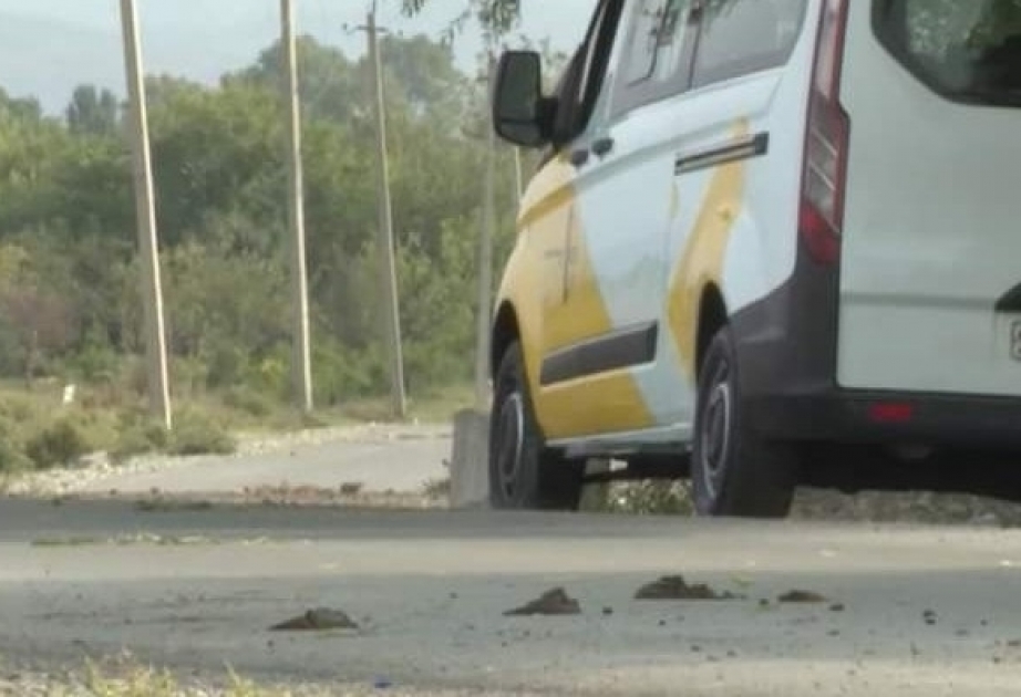 İctimai Televiziyanın avtomobili Tərtər rayonunun Qapanlı kəndində düşmənin hücumuna məruz qalıb