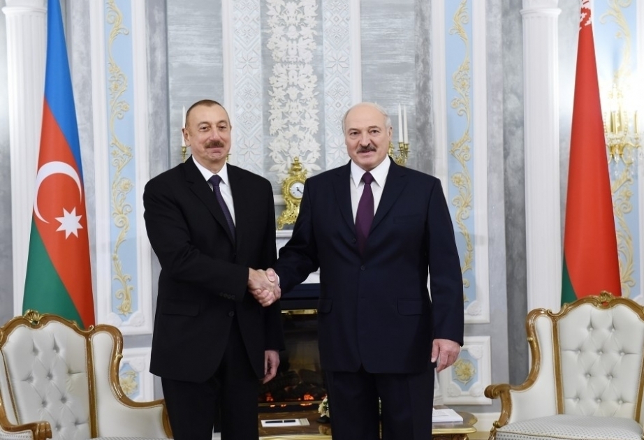 Präsident Alexander Lukaschenko telefoniert mit Präsident Ilham Aliyev