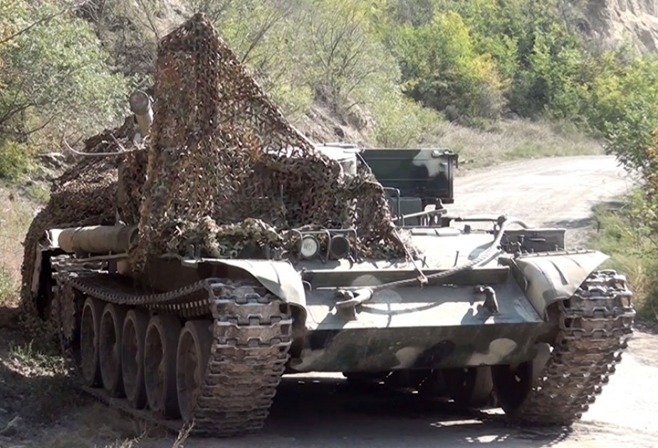Военная техника и боеприпасы, оставленные противником при бегстве в ходе боев на Губадлинском направлении ВИДЕО