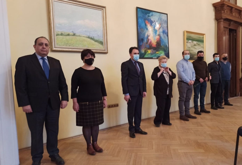Сотрудники посольства Азербайджана в Венгрии почтили память героев Отечественной войны