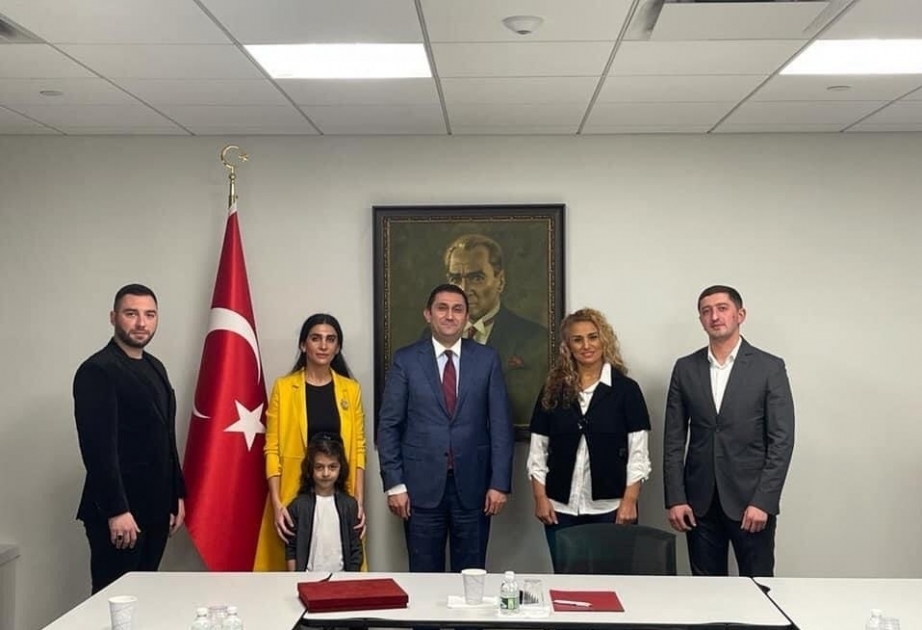 Miembros de la comunidad azerbaiyana en Nueva York se reunieron con el cónsul general de Turquía