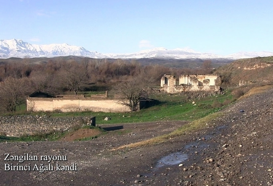 阿塞拜疆国防部发布解放的赞格兰区比林基阿哈利村的视频