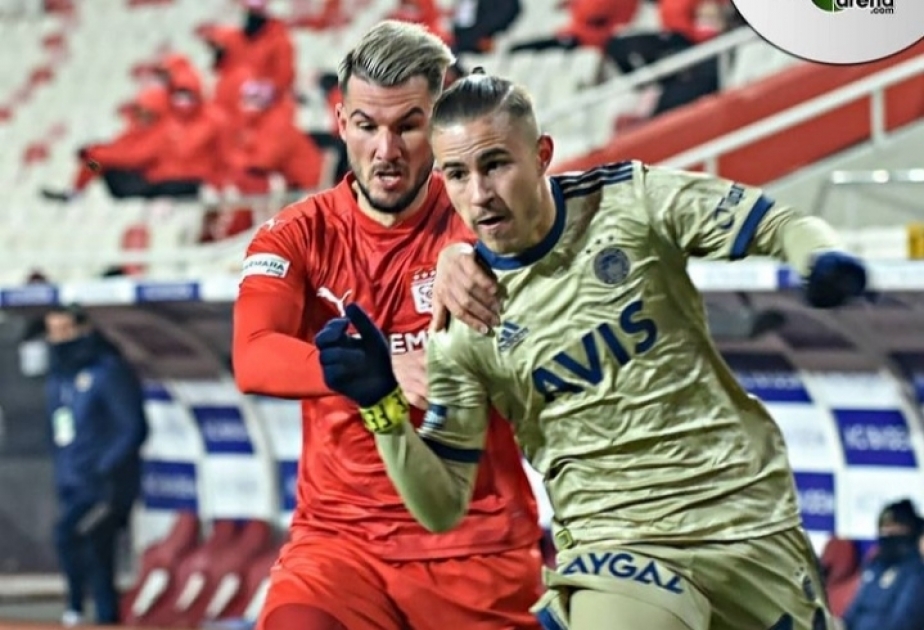 Fenerbahce fall 2 points behind Besiktas in Super Lig
