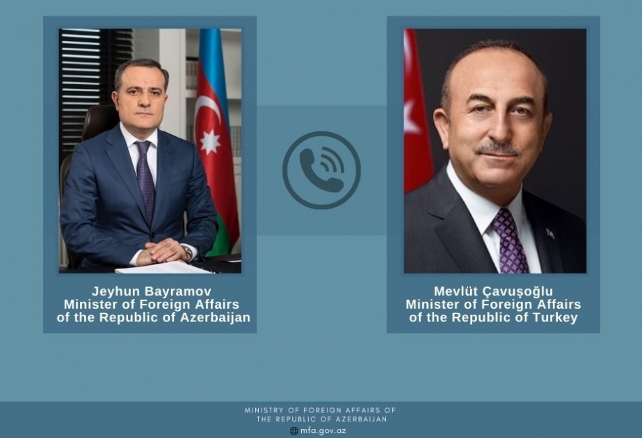 Azerbaijani, Turkish FMs talk on phone