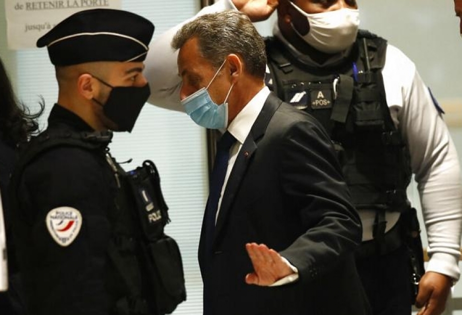 К трём годам лишения свободы, в том числе году реального заключения, приговорён Николя Саркози