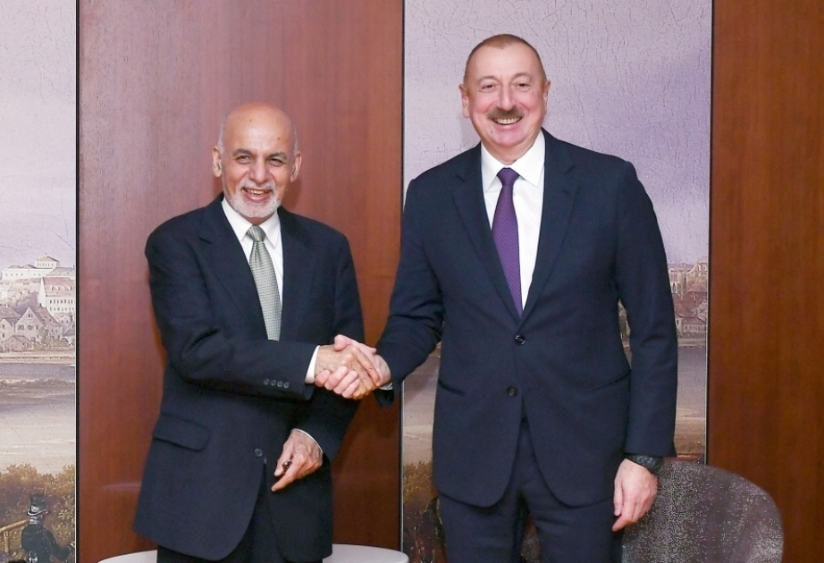 Präsident Mohammad Ashraf Ghani telefoniert mit Präsident Ilham Aliyev