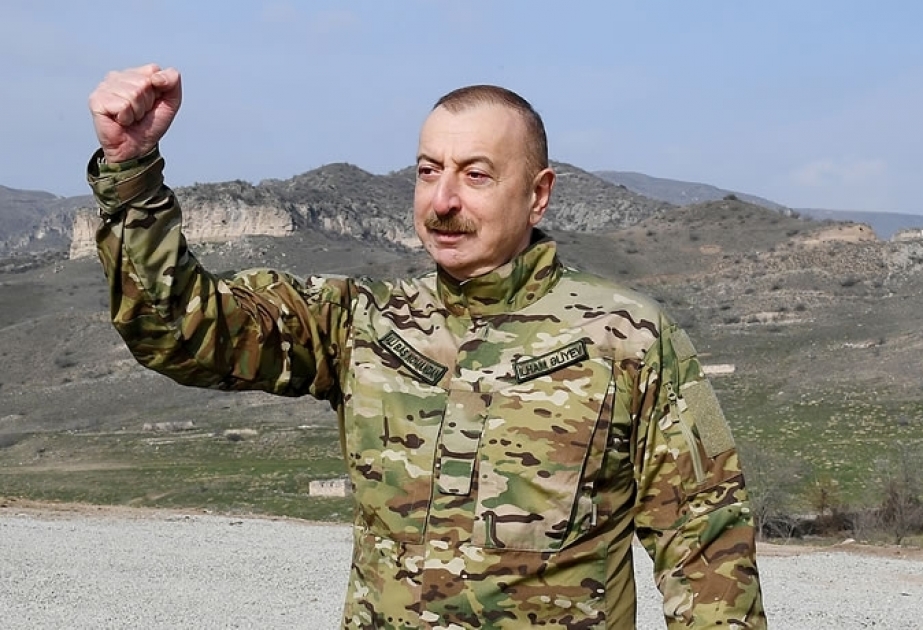 Le président Ilham Aliyev : Nous avons réussi à percer la défense ennemie dès le premier jour et n’avons fait qu’avancer pendant les 44 jours suivants