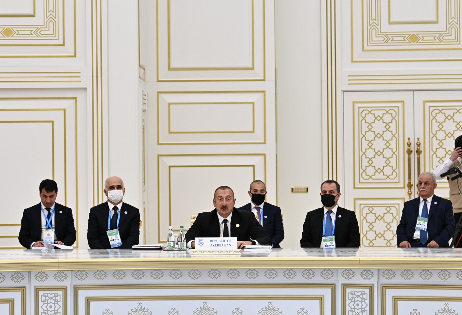Президент Ильхам Алиев: Зангезурский коридор становится реальностью, уверен, что страны-члены ОЭС будут пользоваться данным коридором