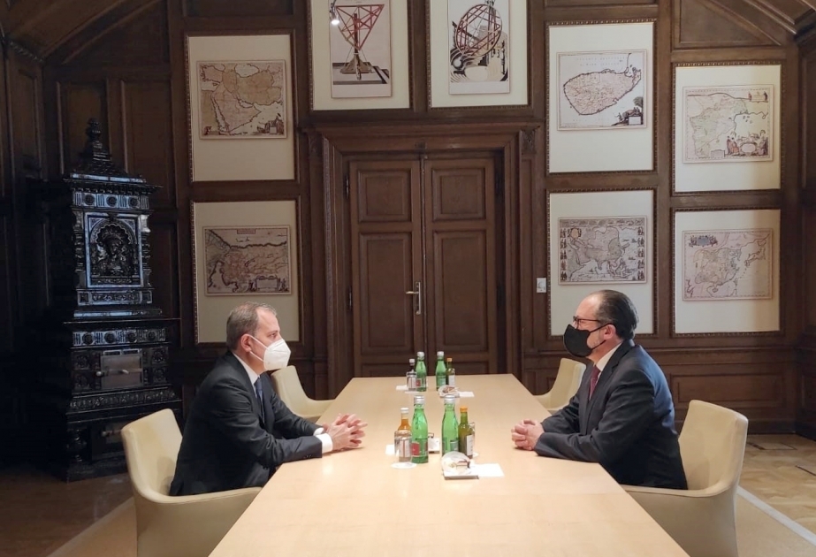 Министр Джейхун Байрамов встретился с федеральным министром Австрии по европейским и международным вопросам