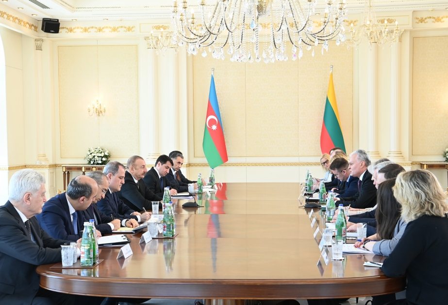 Treffen der Präsidenten von Aserbaidschan und Litauen in erweitertem Format VIDEO