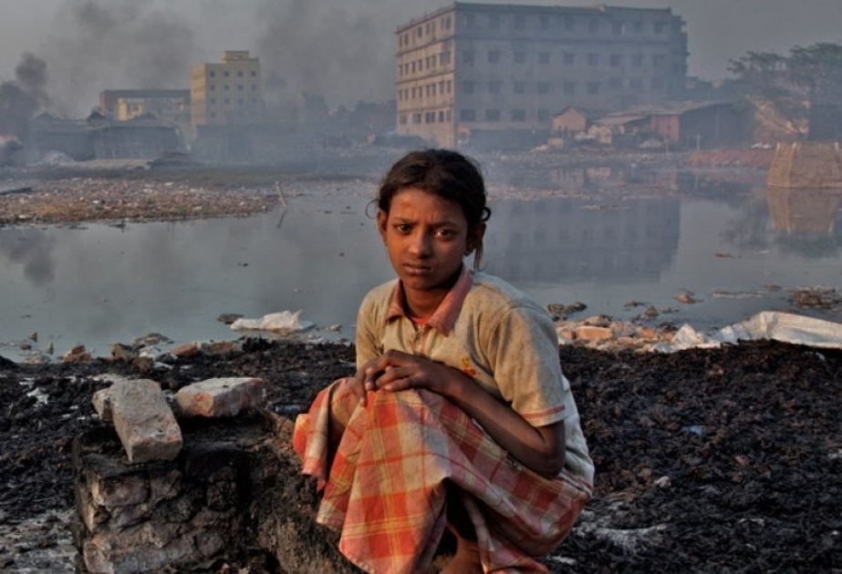 Доклад ООН: чрезмерное потребление в богатых странах ведет к разрушению окружающей среды и здоровья детей в других странах