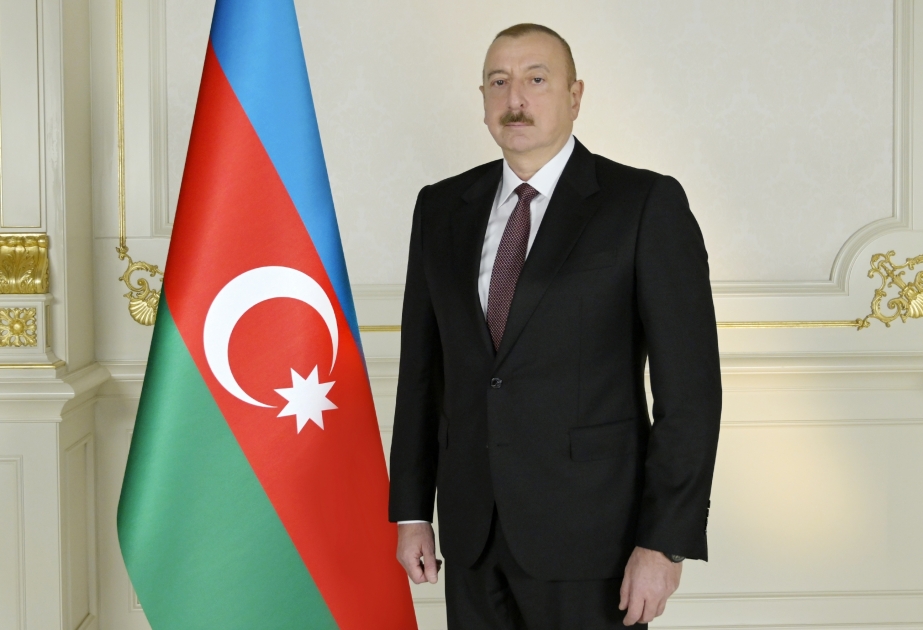 El presidente Ilham Aliyev compartió un post en el Día de la Independencia