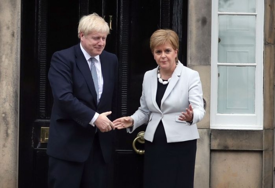 Şotlandiyanın birinci naziri ilə Boris Conson arasında müstəqillik referendumu ilə əlaqədar telefon danışığı olub