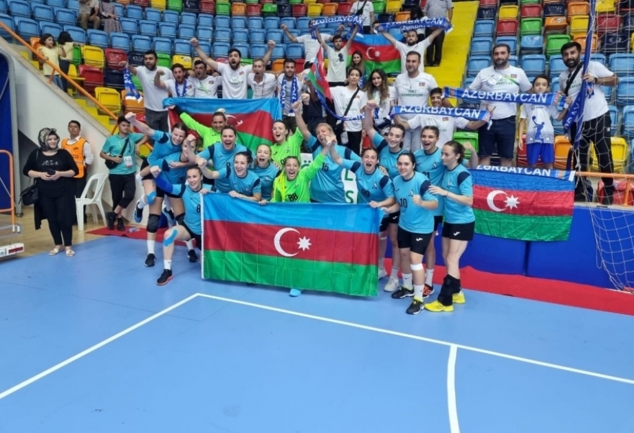 Azerbaijani female handball players win silver at 5th Islamic Solidarity Games
